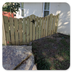Scallop Wood Picket Fence