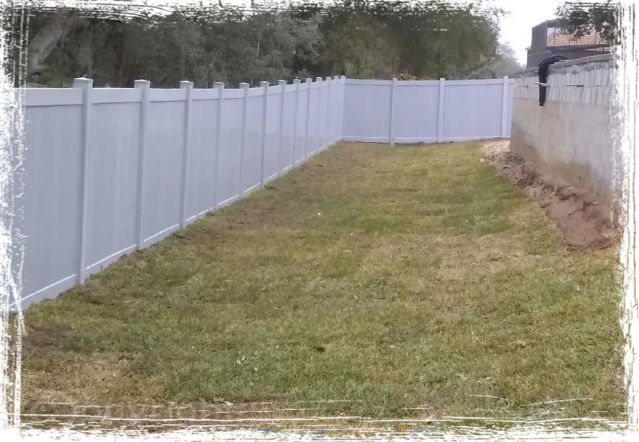 Silver Maple Vinyl Privacy Fence by Gifford Fence in Leesburg FL