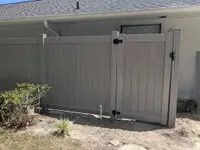 Catalyst Coastal Cedar Wood Look Vinyl Privacy Fence with Single Gate